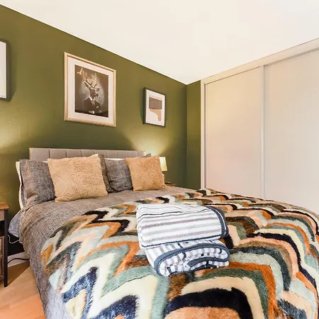 Appartement Spacious 2-bedroom Main Door With Private Parking Glasgow