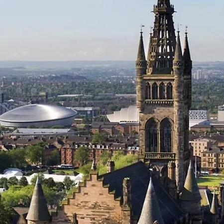 Comfy 1 Bedroom Flat With Free Parking *