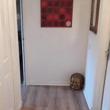 Spacious Modern Glasgow