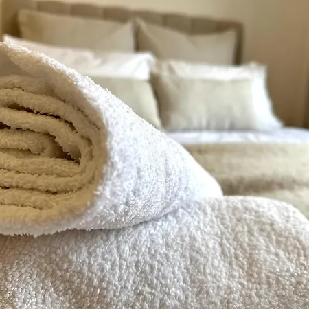 Homestay Private With En-suite And Parking In Shared Flat