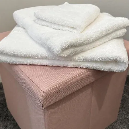 Trendy West End Apartment,