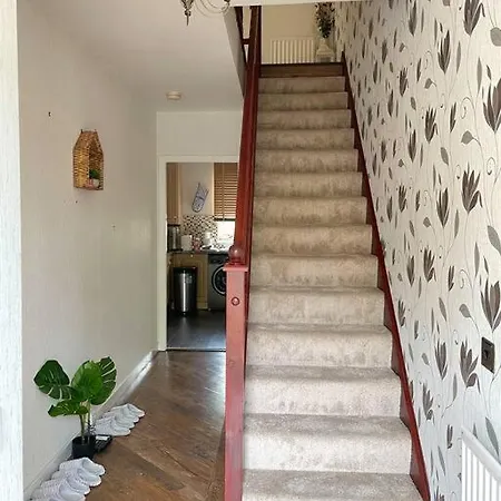 בית נופש The Naburn - 3 Bed House With Free Parking & Close To Centre