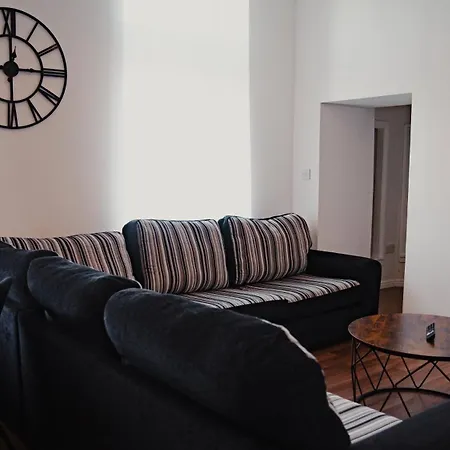 Royal Chambers Serviced * Glasgow