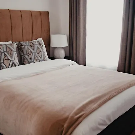 Royal Chambers Serviced *