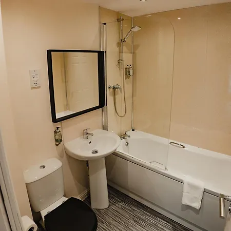 Royal Chambers Serviced * Glasgow