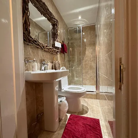 The West Highland Way And Retreat 5* 글라스고