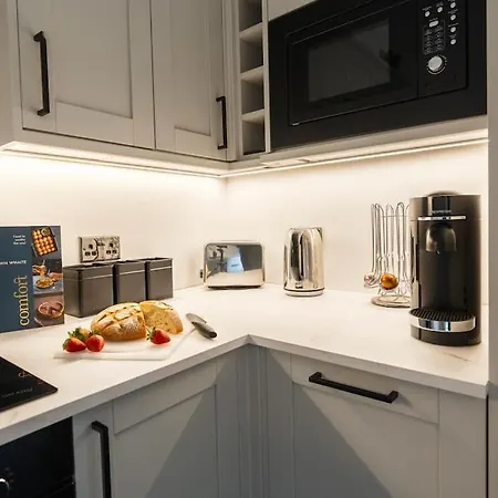 The West End Retreat - Your Luxurious 5*