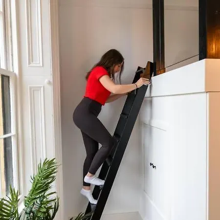 The West End Retreat - Your Luxurious 5* Apartment Glasgow