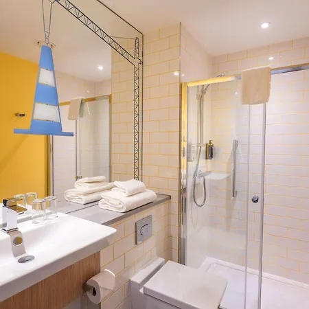 Hotel Ibis Styles Centre George Square 3*