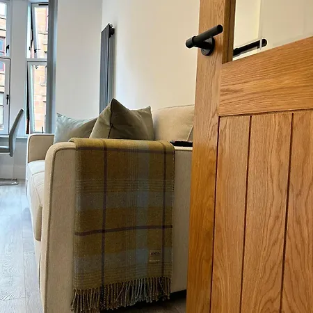 West End Tenement Apartment Glasgow