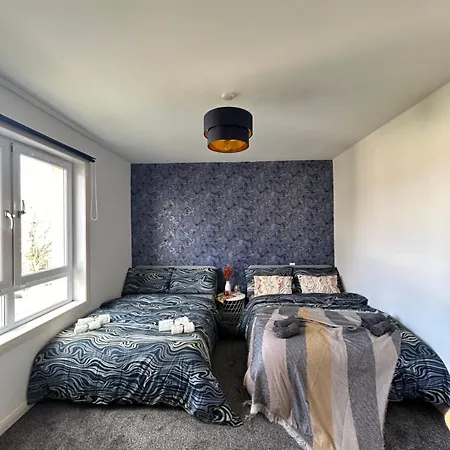 Modern Style , Separate Entrance Glasgow