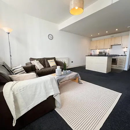 Gem 1 Bed Flat Centre *
