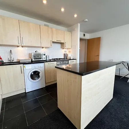 Gem 1 Bed Flat Centre *