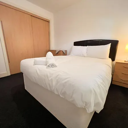 Gem 1 Bed Flat Centre