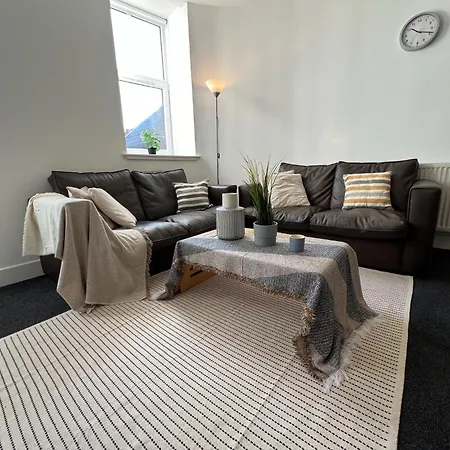 Gem 1 Bed Flat Centre