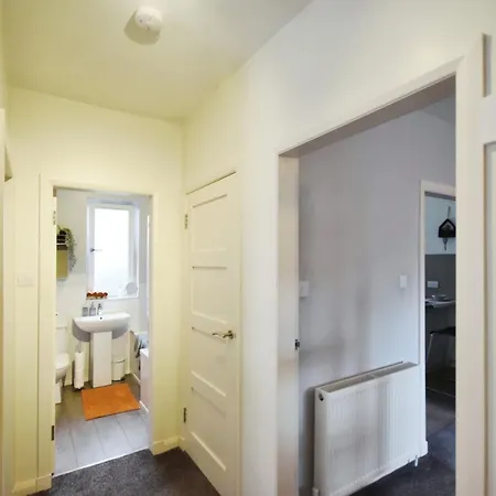 Modern Style , Separate Entrance Apartamento Glasgow