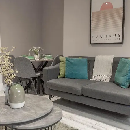 3 Bdr House At Caledonia Luxe Short Lets & Serviced * 格拉斯哥