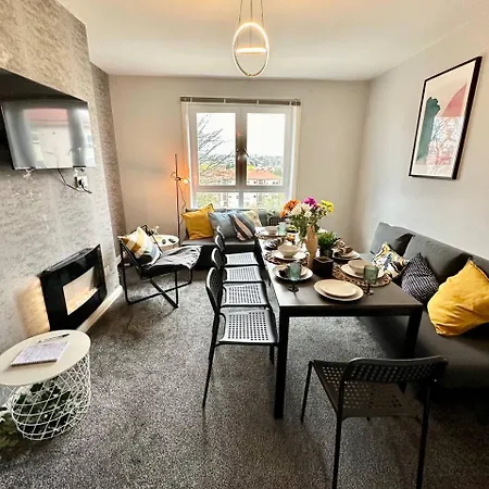 아파트 Cosy Stylish Home, Seperate Entrance *