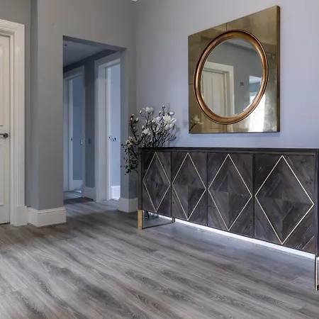 Beautiful 4 Bed Flat In Perfect Location 아파트 *