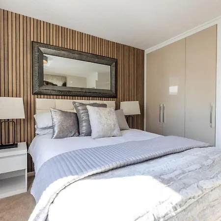 Stunning Centre 1 Bed With Free Parking Apartment Glasgow