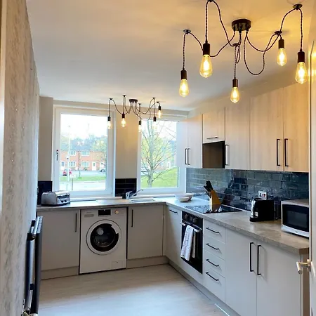 شقة Beautiful West End Flat With Private Parking