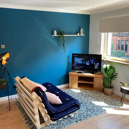 Rustic Floor West End Pad With Balcony, Parking Next To Byers Road, Aston Lane, Uni * Glasgow