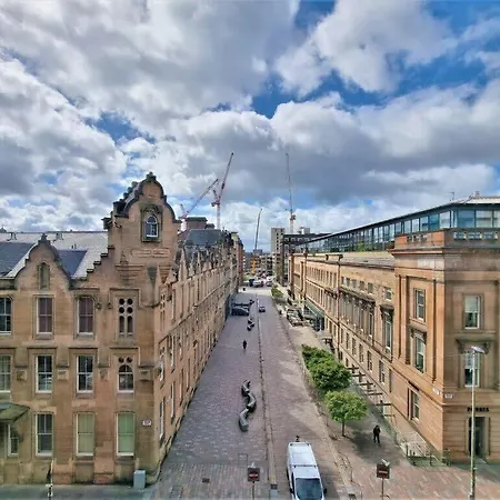 Stunning One Bed With Parking In Centre * Glasgow