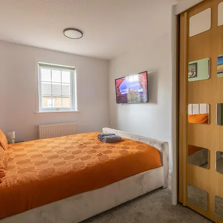 Ideal 3 Bed In With Free Parking Глазго