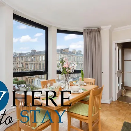 Bright 1 Bedroom Apartment-private Parking