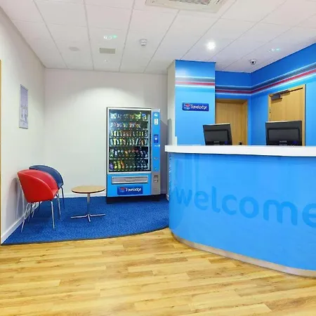 Travelodge Queen Street Otel 3*