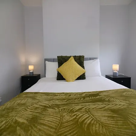 Signature - Huntley House