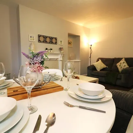 Signature - Glen Lee House * Glasgow