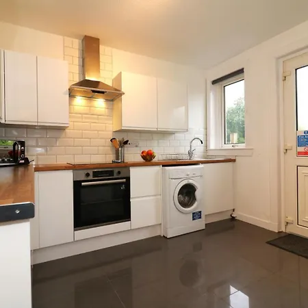 Signature - Glen Lee House Apartment *
