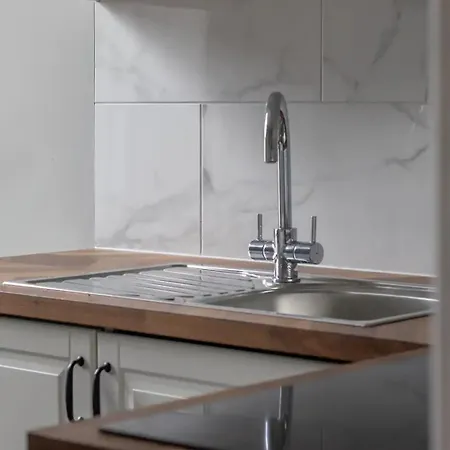 West End Cosy Pop Of Colour - Pass The Keys