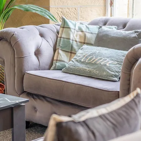 Private Garden West End With Parking - Pass The Keys Glasgow