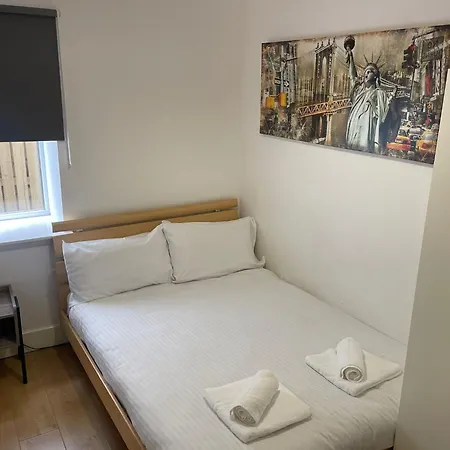 Elder Park Apartment