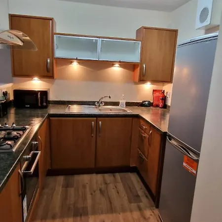 Cosy And Stylish 2-bedrooms,2-bathroom Prime Location Apartment Glasgow