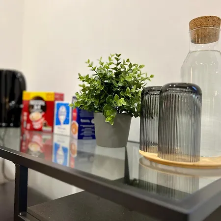 Private Bedroom - Modern Flat - West End * Glasgow