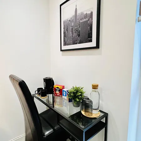 Privatunterkunft Private Bedroom - Modern Flat - West End Glasgow