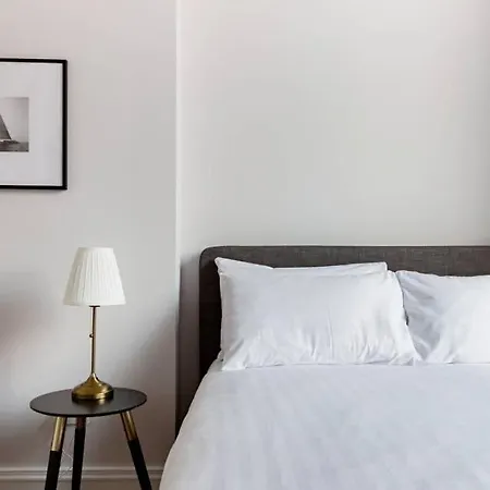 Daire Incredible Contemporary Flat In Heart Of West End Glasgow