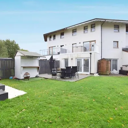 23 Lochburn Gardens - Carz