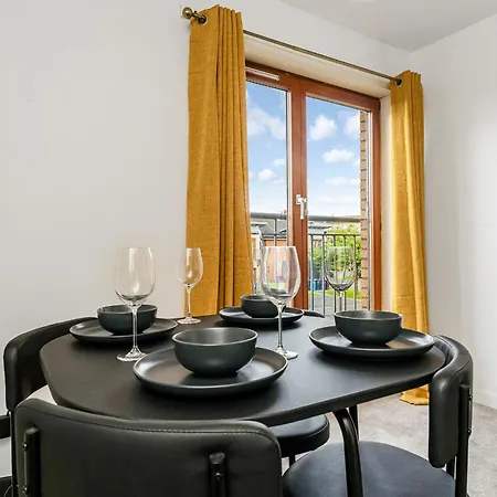 2bed East End Gem With Free Parking * גלאזגו