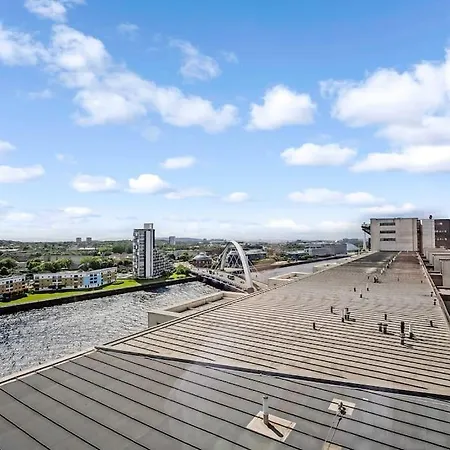 Luxurious Penthouse With Bar At Hydro & Secc *