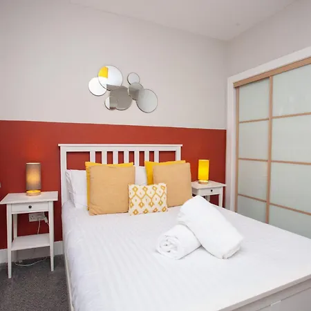 1 Bedroom Flat In The Heart Of Merchant