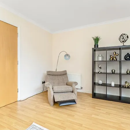 5 Bed Finnieston Skyhigh Duplex With Parking * Глазго