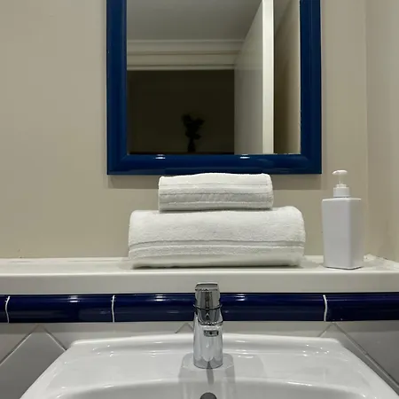 Go2 Glasgow - Free Parking And Pet Friendly Szálloda 2*