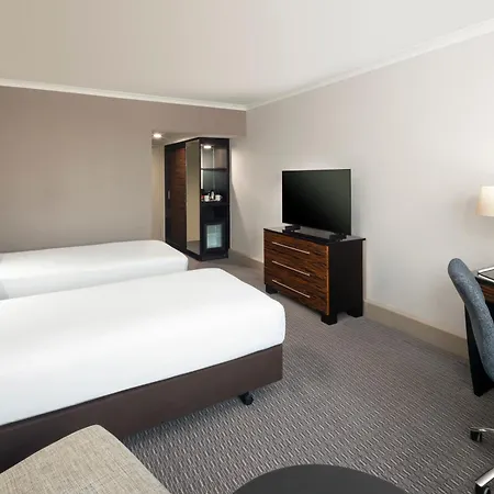 Crowne Plaza By Ihg Hotel