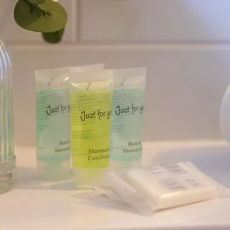 Cosy Palm West End - Pass The Keys *