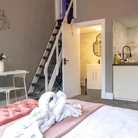 Lägenhet Pass The Keys Dream With Loft West End
