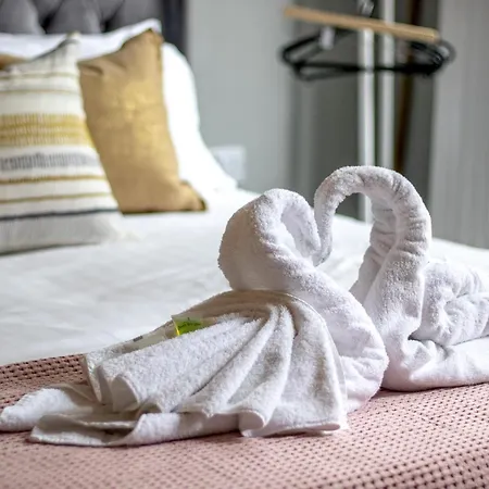 Dream With Loft West End - Pass The Keys